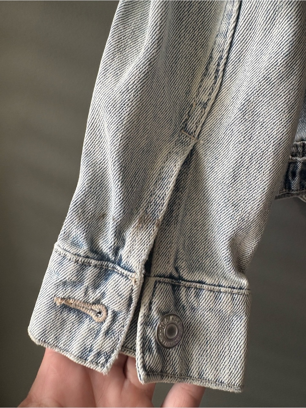 Old Navy Distressed Light Wash Denim Jacket XS Button Front Jean Jacket - Picture 8 of 8
